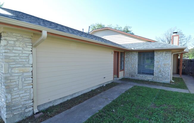 Recently renovated! New Paint and Fixtures throughout!