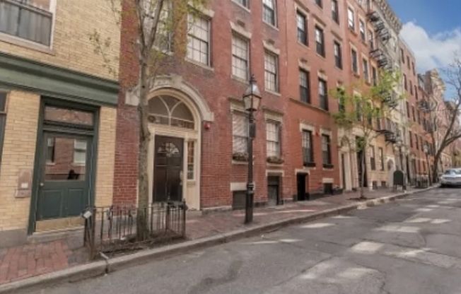 60 MYRTLE ST
