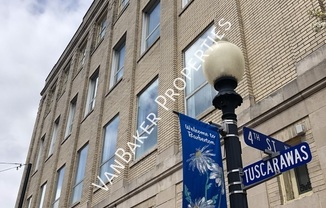 553 W TUSCARAWAS AVE