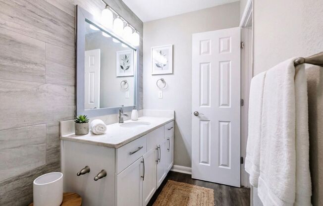 1 bed, 1 bath, 525 sqft, $1,150, Unit 1020