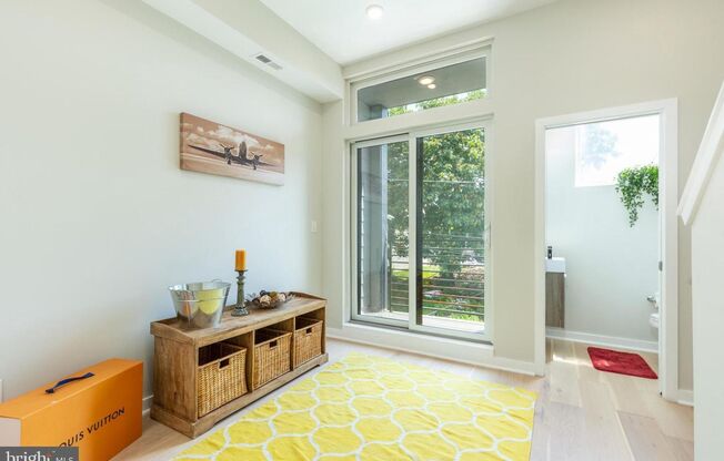 2 beds, 2 baths, 1,800 sqft, $1,795, Unit Unit 2