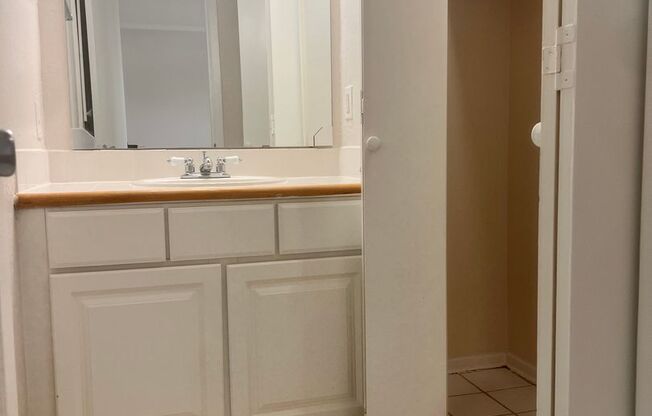 Studio, 1 bath, 400 sqft, $899, Unit ABB-2-213