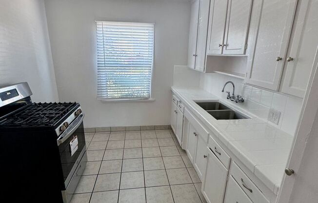 1515-1517 E 3rd ST LONG BEACH, CA 90802-3651