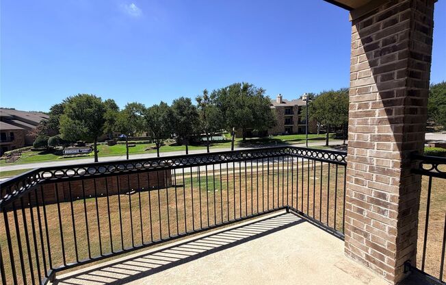 2 beds, 2.5 baths, $2,575