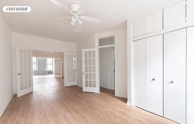 150 5 AVE