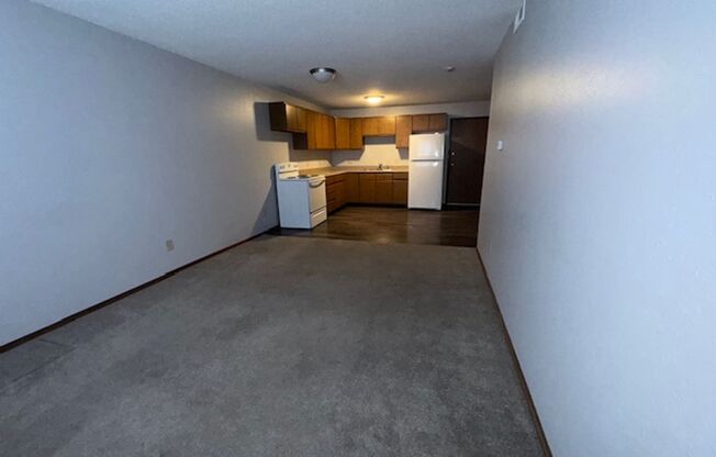 1 bed, 1 bath, $850, Unit #4