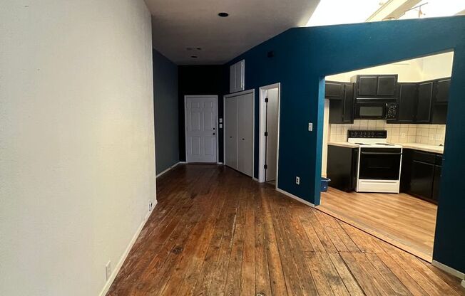 Studio, 1 bath, 1,600 sqft, $1,700, Unit 303