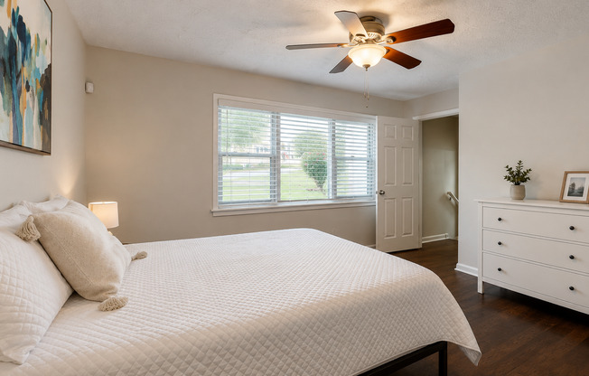 4022 BROOKCREST CIR