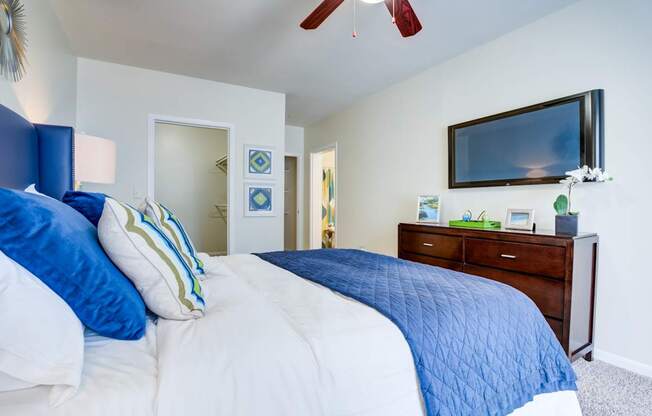 Welcome to Metro 5514 Cityside Apartments in the 77021 Area