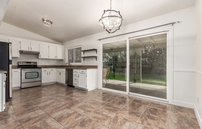Beautiful Scottsdale Home! Do not miss out on this jewel!