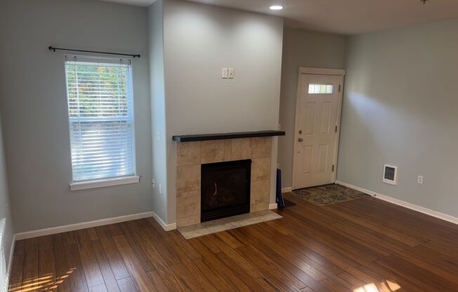 1 bed, 1 bath, 742 sqft, $1,695, Unit #102