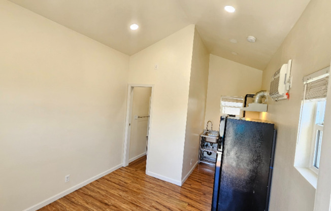 13453 3/4 FILMORE ST