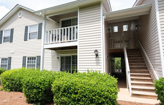 2 Bed, 1 Bath Condo off Wendover Ave Greensboro, NC