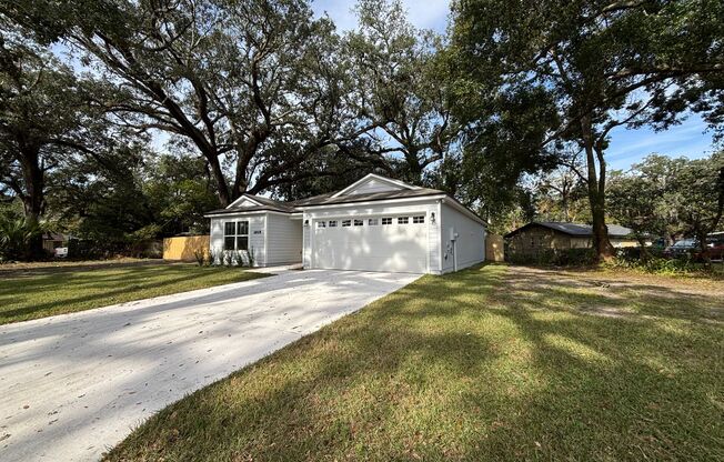 Brand New Modern 3 Bed/2 Bath Home with Large Fenced in Yard. Double Garage. Pet Friendly!