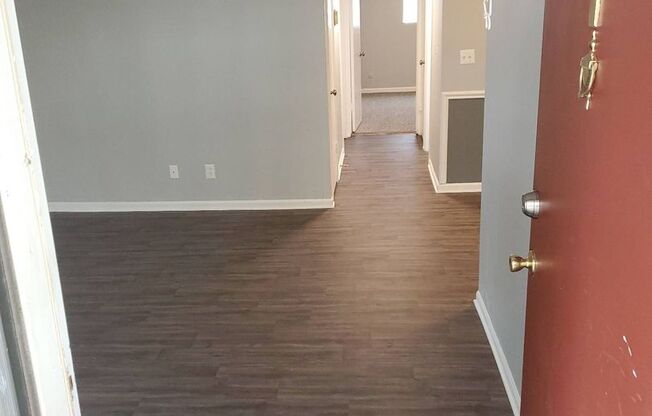 2 beds, 1.5 baths, 935 sqft, $910, Unit 7802-203