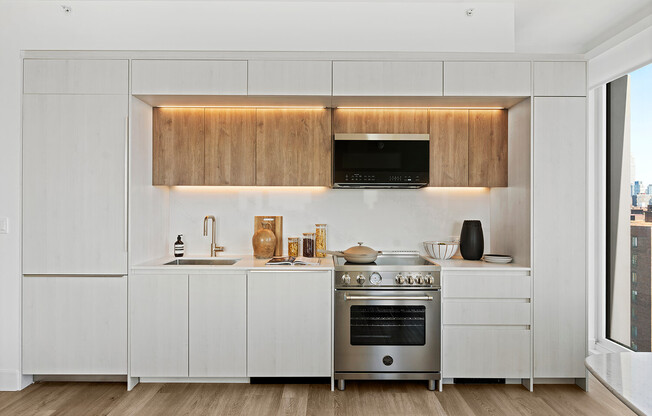 2 beds, 2 baths, $8,150, Unit 1003