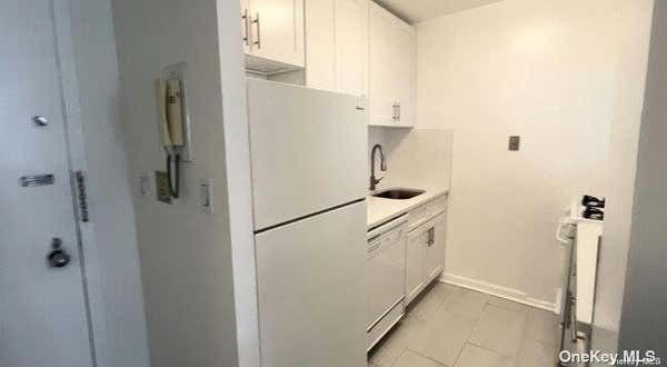 1 bed, 1 bath, 630 sqft, $2,500, Unit 11B