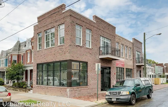320 N 32 ST