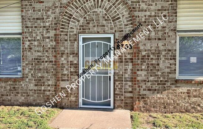 8708 W UNIVERSITY