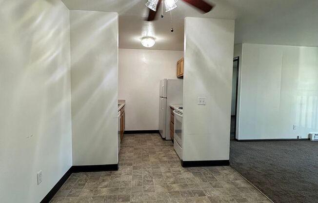 1 bed, 1 bath, $1,250, Unit 7