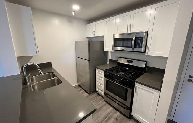 2 beds, 2 baths, 850 sqft, $2,948, Unit 313