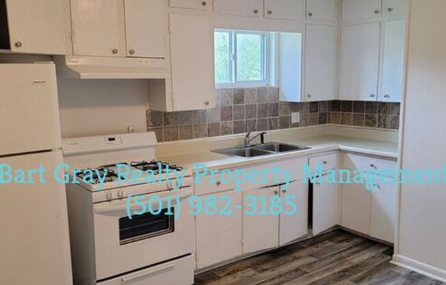 2 beds, 1 bath, 724 sqft, $750, Unit 208