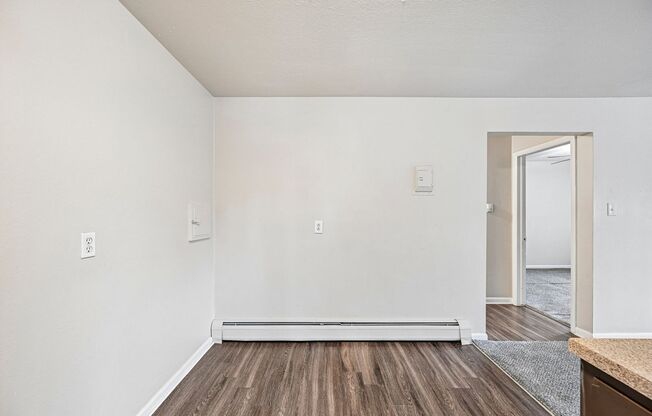 1 bed, 1 bath, 640 sqft, $1,100, Unit 208