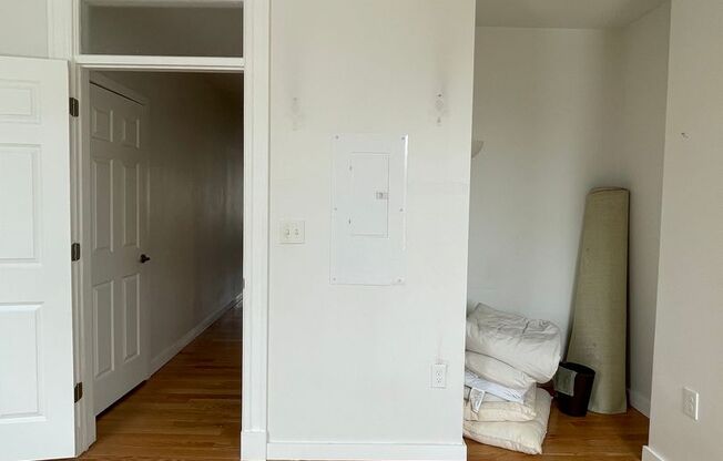 1 bed, 1 bath, 4 sqft, $1,425, Unit 3C