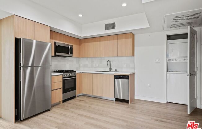 1 bed, 1 bath, 450 sqft, $2,495, Unit 102