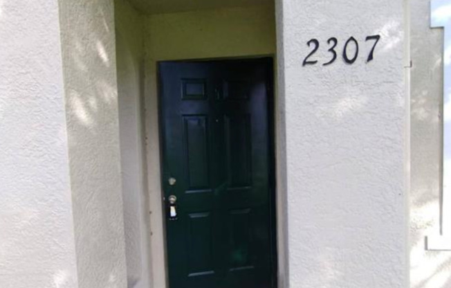 3/2 Lake available in North Lauderdale