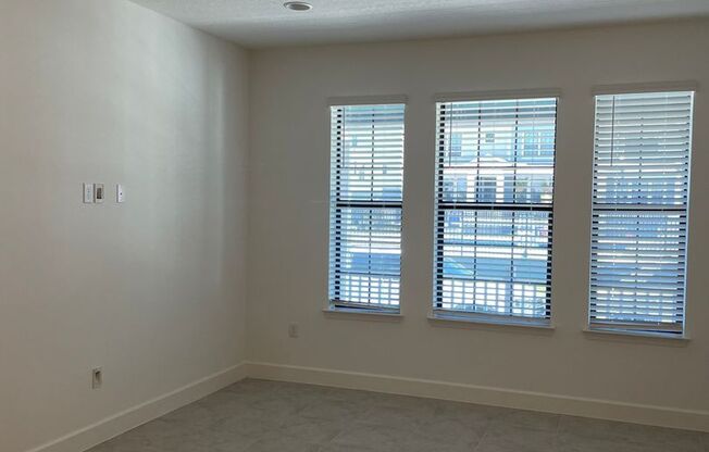 COMING AVAILABLE!! TOWNHOME IN HIGHLY DESIRABLE WINTER SPRINGS/TUSCAWILLA