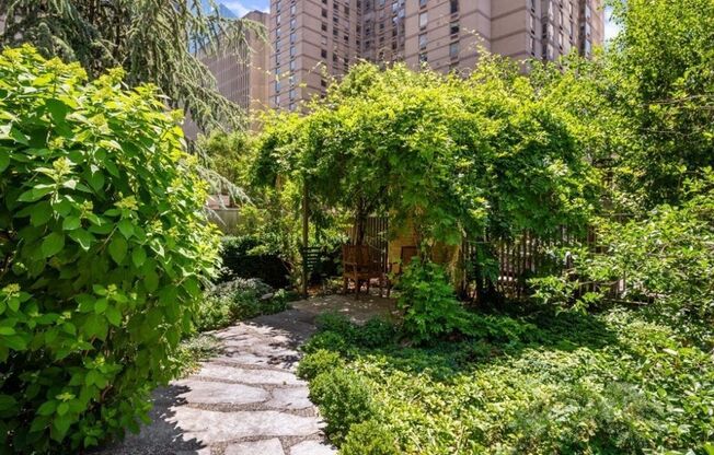 1 bed, 2.5 baths, 633 sqft, $6,000, Unit 23H