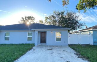 3 Bedroom, 2 Bath Duplex in Poinciana - Priced to Rent!