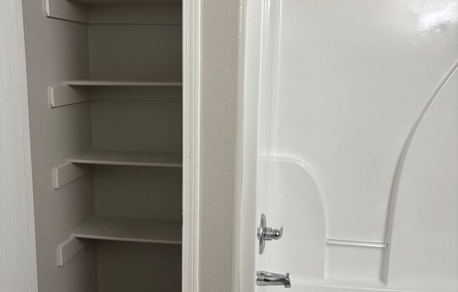 1 bed, 1 bath, 700 sqft, $1,025, Unit 7802-22