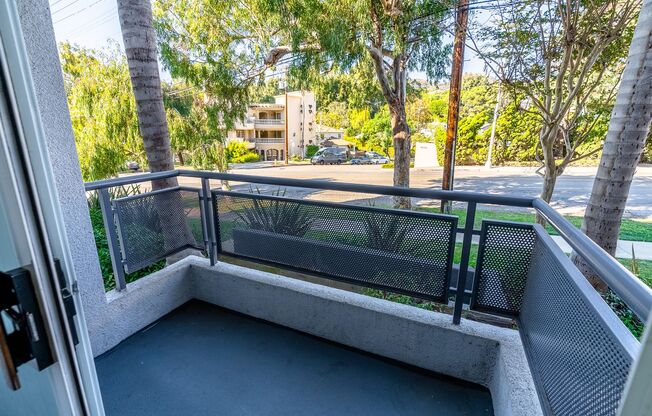 3 beds, 2 baths, 1,250 sqft, $3,198, Unit 102