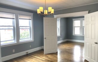 1083 MAIN ST