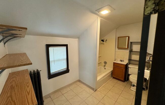 AVAILABLE NOW- RECENTLY UPDATED 2+ BEDROOM/ 1 BATH