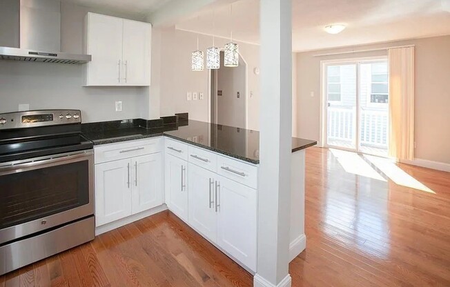 9 CONCORD AVE