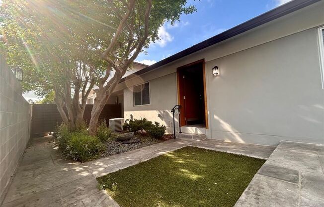 8907 Tronewood #D