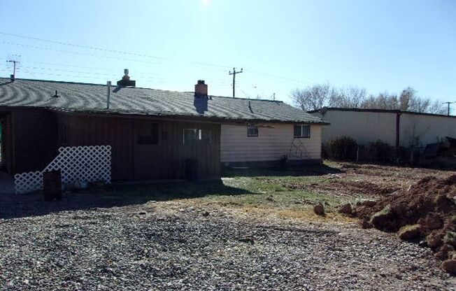 3 beds, 2 baths, $1,500