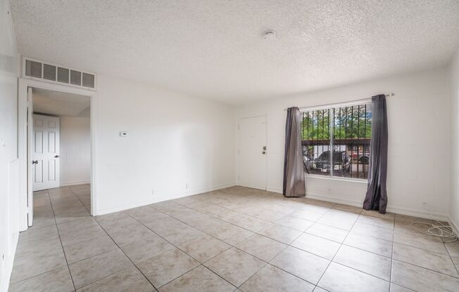 1 Bedroom Condo Unit Near the Strip!