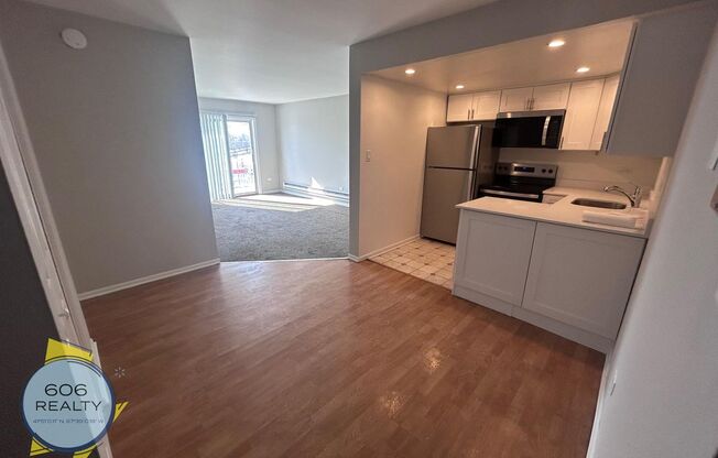 Forest Park! 1128 Des Plaines Ave.