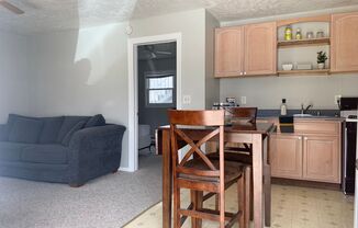 1 bed, 1 bath, $995, Unit 10