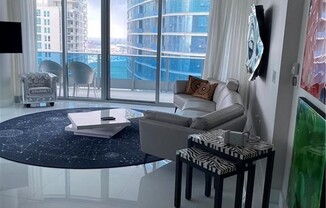 200 S BISCAYNE BLVD
