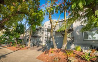 400-420 N. Oakland Ave