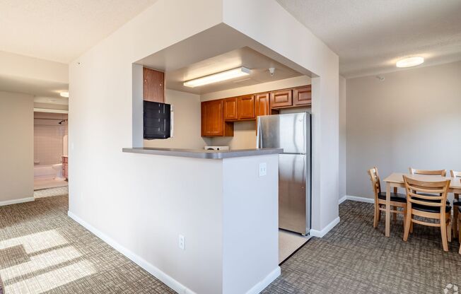 1 bed, 1 bath, 800 sqft, $2,038, Unit T910