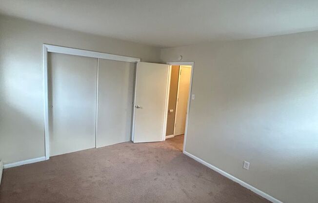 1 bed, 1 bath, 550 sqft, $1,250, Unit A04