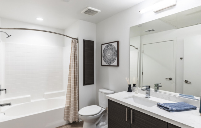 2 beds, 2 baths, 927 sqft, $3,615, Unit 407