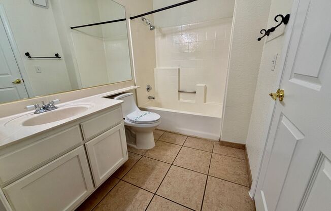 2 beds, 2 baths, $1,525, Unit # 515