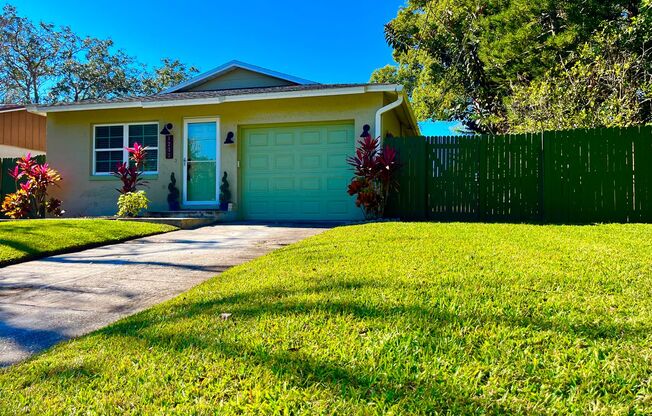 FOR RENT - 3/2 w/Garage 1232 Sasoon Ave